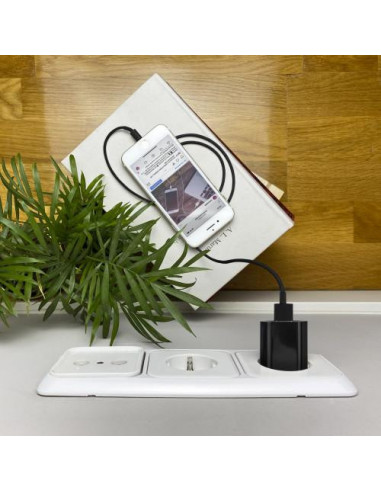 Carregador Tooq Nanocable 10.10.2002:... Carregador Tooq Nanocable 10.10.2002:...