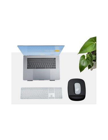 StarTech.com Mouse Pad with Hand... StarTech.com Mouse Pad with Hand...