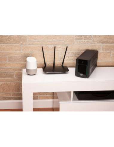 UPS APC Easy UPS BVX900LI: 900VA,...