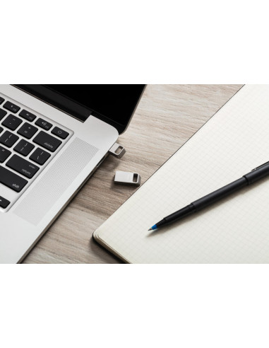 Pen Drive Kingston 64GB DataTraveler... Pen Drive Kingston 64GB DataTraveler...